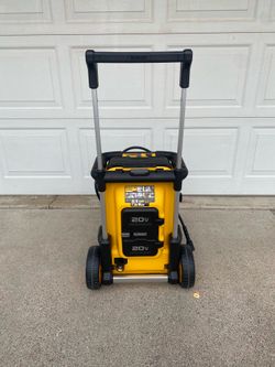 DEWALT 20V MAX 1600 PSI 1.2 GPM Battery Powered  Cold Water Pressure Washer With 4 Spray Nozzles  12.0 Ah Kit