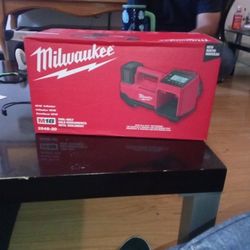 Milwaukee M18 Inflator