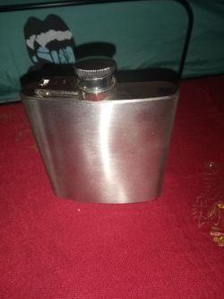 Stainless steel hip flask