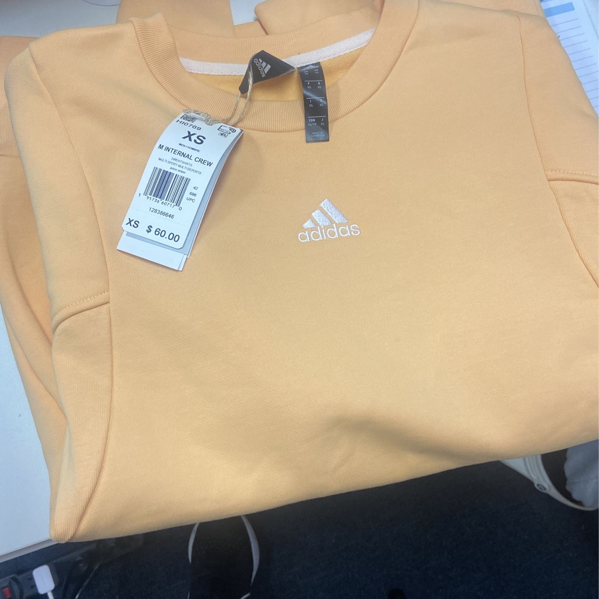 Adidas Sweater S, M,L 