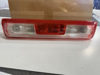 2015-2024 Chevrolet Colorado Rear High Mounted 3rd Brake Stop Light OEM (contact info removed)0
