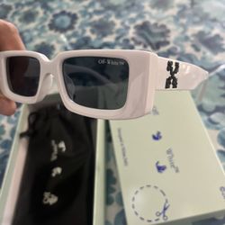 Off-White Sunglasses 