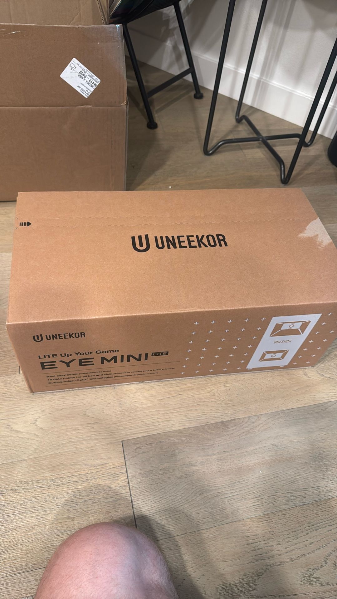 BRAND NEW UNOPENED UNEEKOR EYE MINI LIGHT GOLF SIMULATOR 