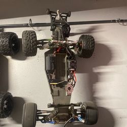 Traxxas rustler 2x4