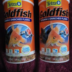 2 Tetra Goldfish Vitamin C Flakes