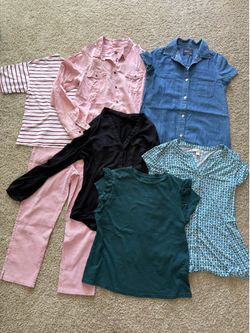 Women’s mMixed Brands Apparel Size Medium Bundle of 7