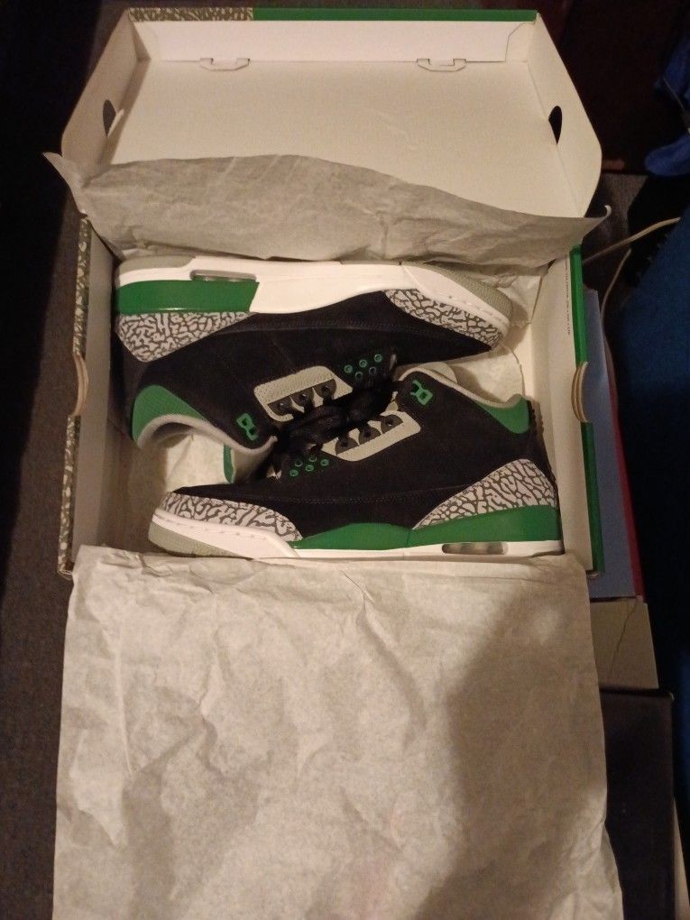 Jordan Pine Green 3s
