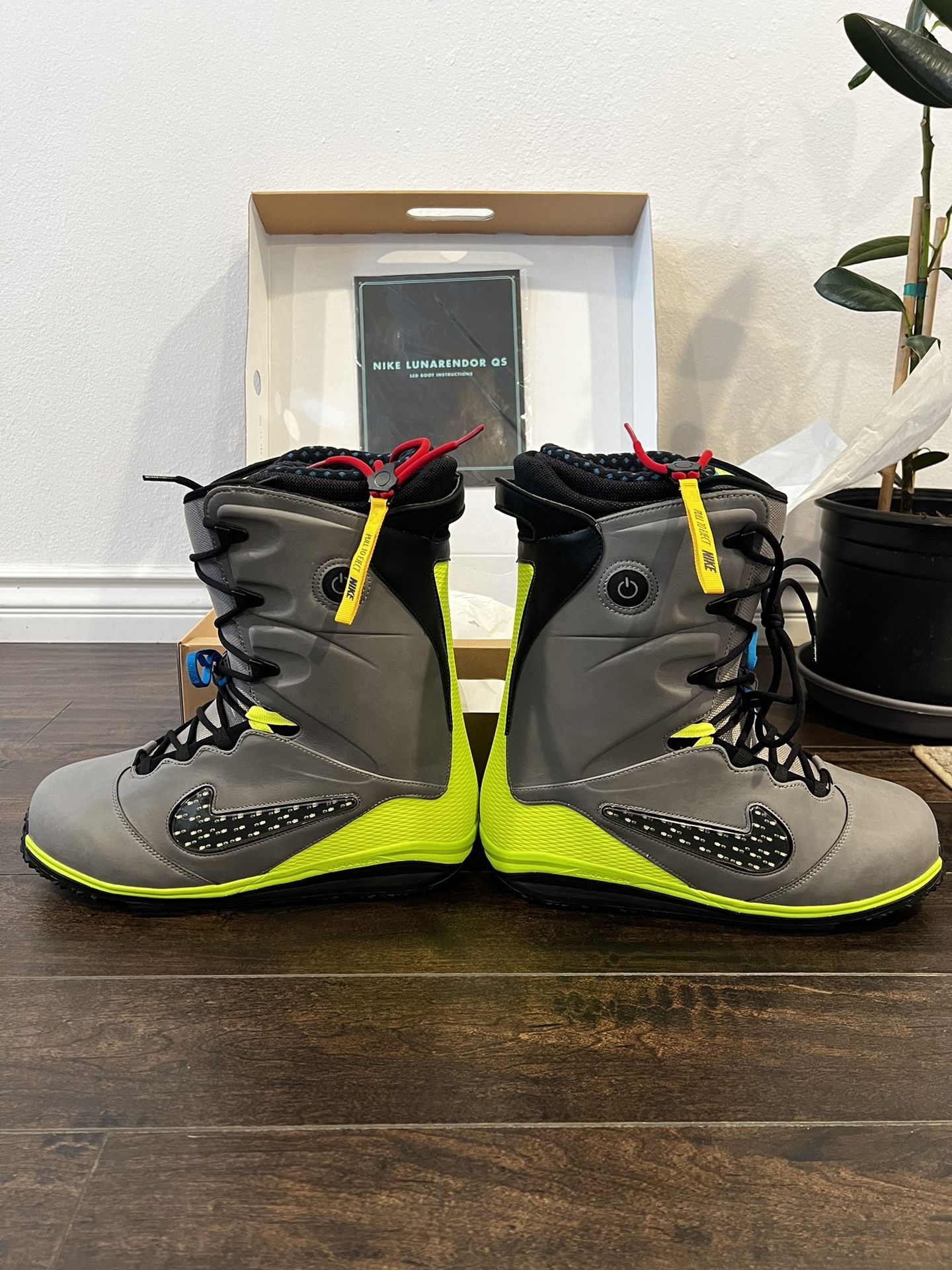 Nike Lunarendor Qs Snowboarding Boots Sz 13 for Sale in Los