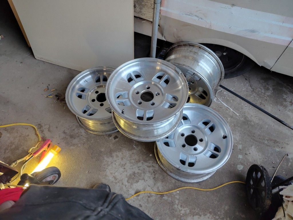 Most Of Ford Pickups And Cars Will Fit