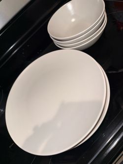 8-Piece Light Gray Dinnerware Set
