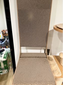 Cardboard cat scratcher
