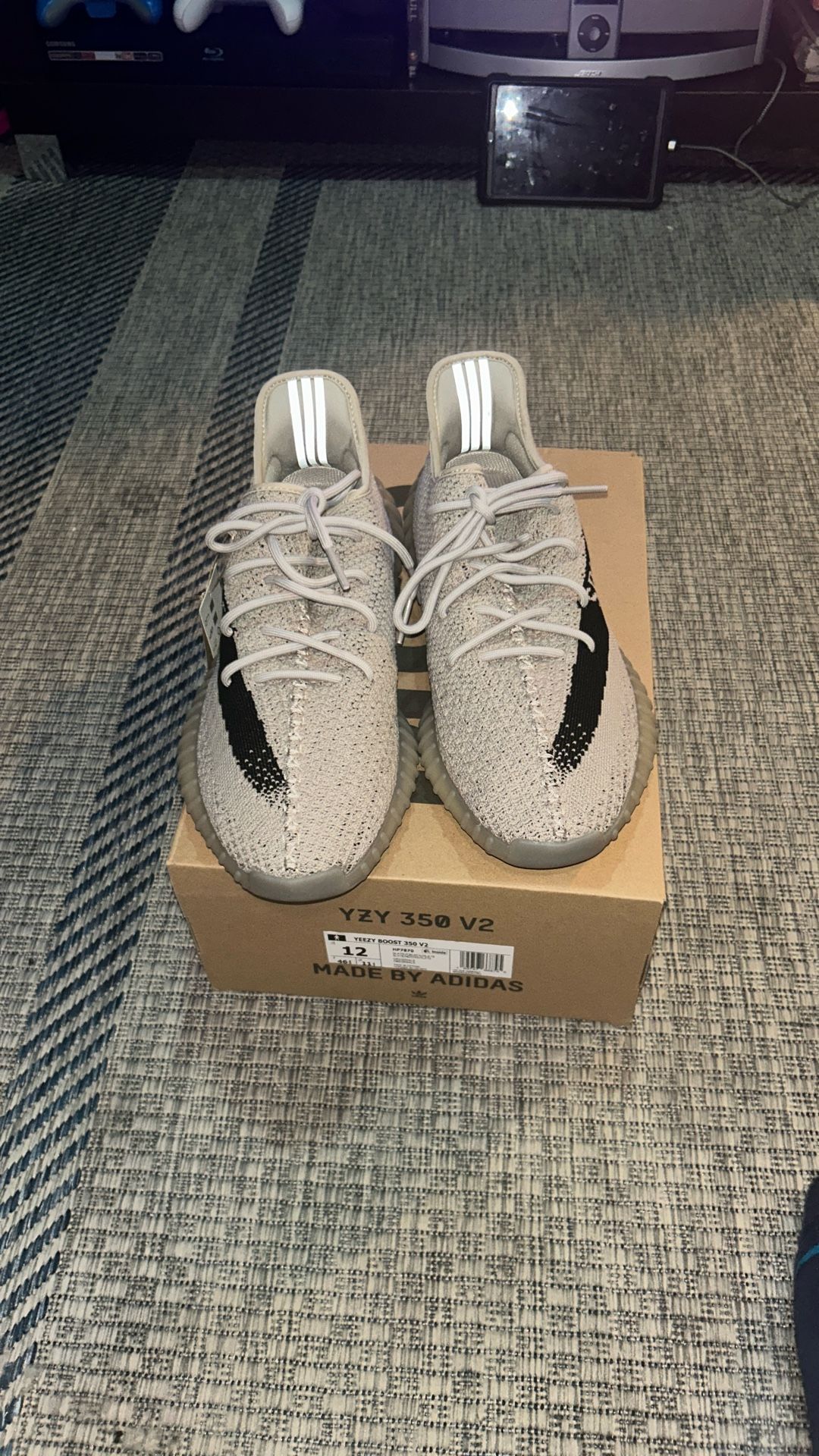 YZY 350 V2