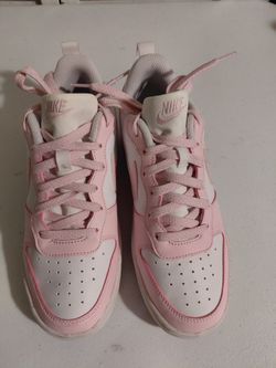 Nike shoes for girls, size 6Y, pink and white