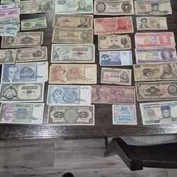 35 Different Banknote 