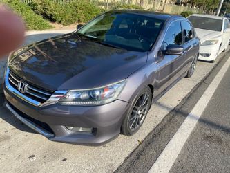 2014. Honda acord sport con rines standar