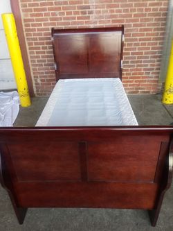 Twin Sleigh Bed