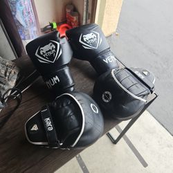 Boxing Gloves 