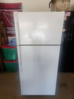 GE White Fridge