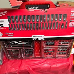 Milwaukee SHOCKWAVE Impact-Duty 3/8 in. Drive Metric and SAE Deep Well Impact PACKOUT Socket Set (36- Piece)