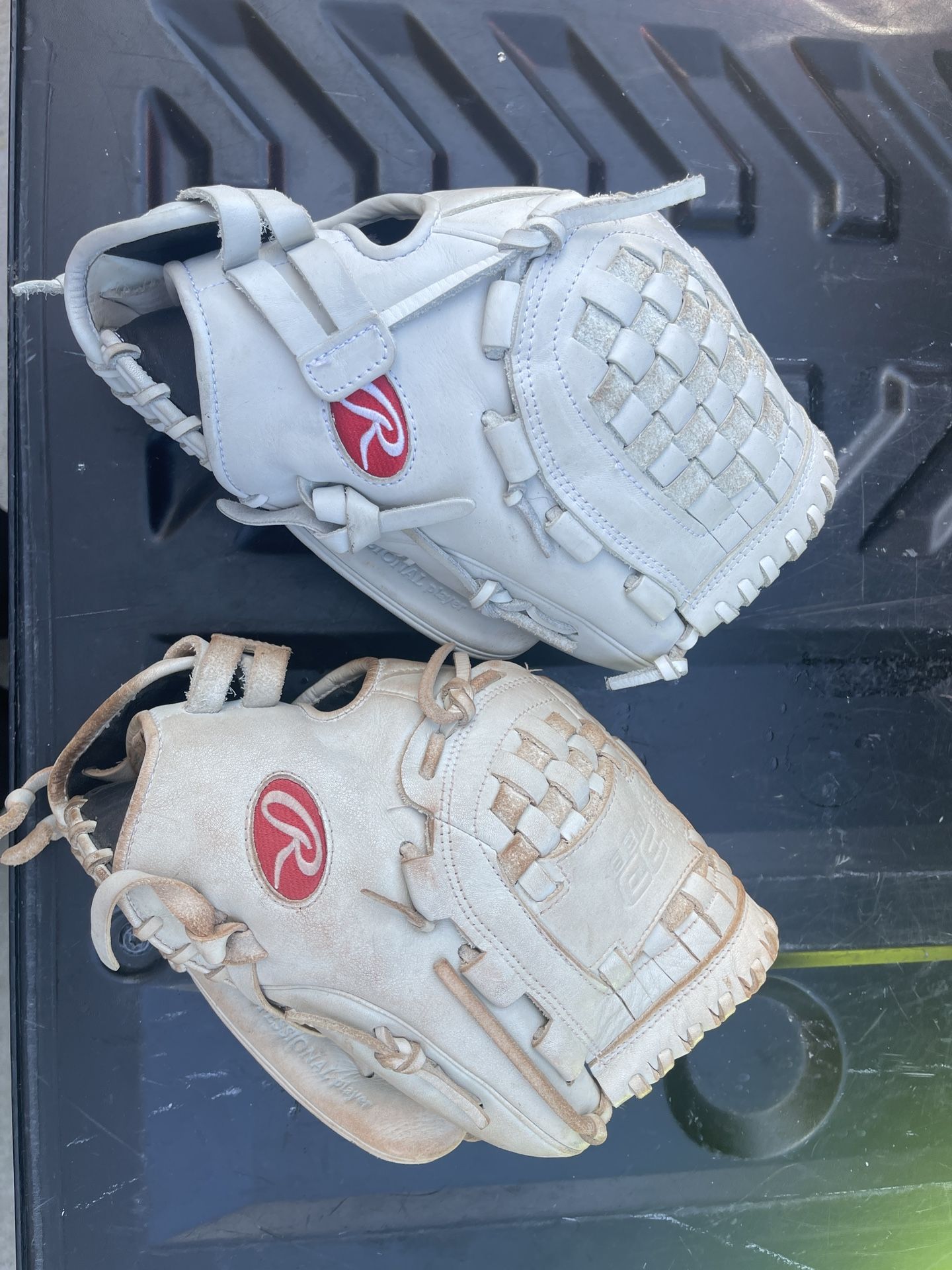 Rawlings 12.5 Softball Glove