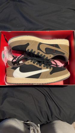 Travis Scott mocha lows