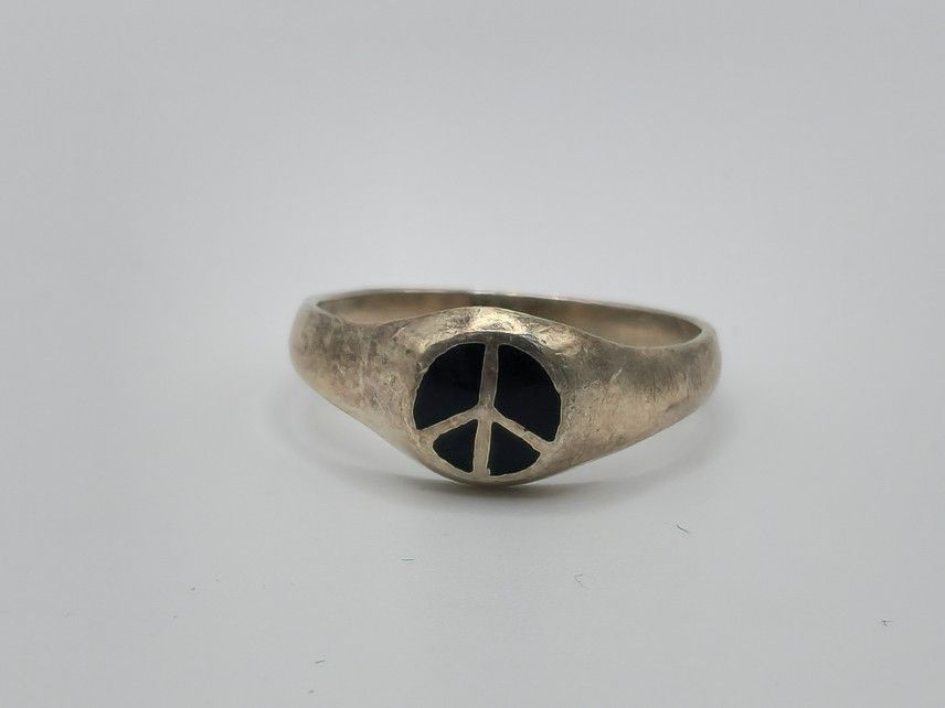 Vintage Sterling silver black enameled peace sign ring