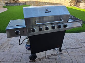 6 Burner Char-Broil Grill
