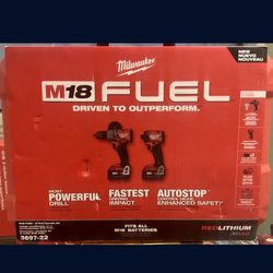 Milwaukee M18 FUEL 18V Lithium-lon Brushless Cordless Hammer Drill and Impact Driver Combo Kit (2- Tool) with 2 Batteries