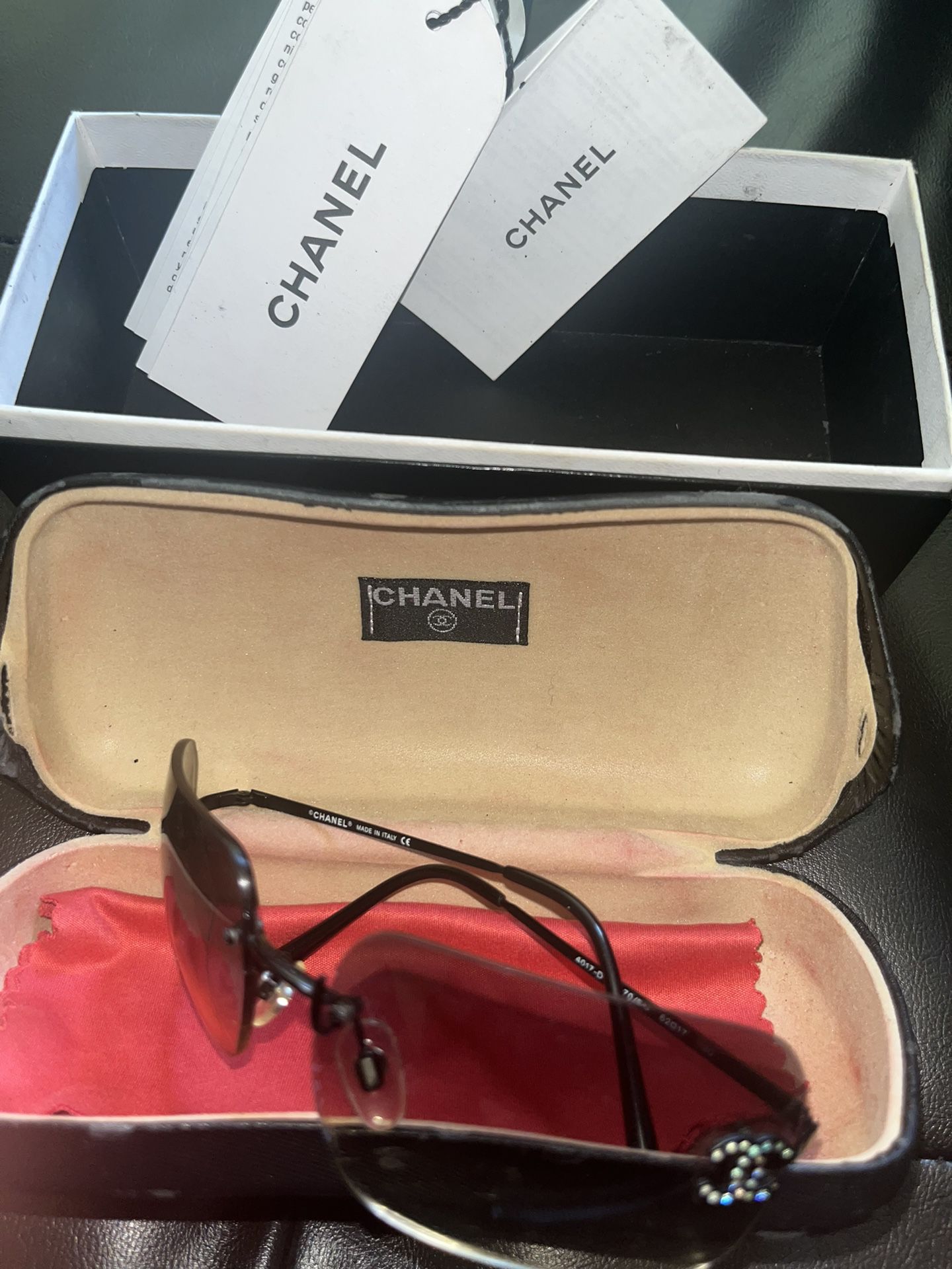 Vintage Chanel Sunglasses for Sale in West Allis, WI - OfferUp