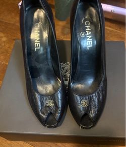 CHANEL Black Leather Peep-Toe Pumps with Gold CC Emblem