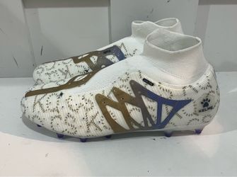 Soccer cleats