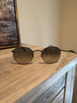 Ray-Ban round metal sunglasses