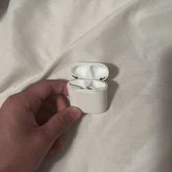 apple airpods charging case