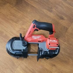 Milwaukee M12 FUEL Compact Band Saw