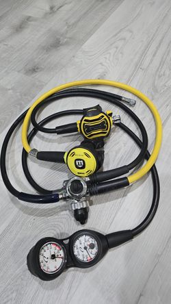 Apeks xtx200 xtx50 DIN scuba regulator mares oceanic spg complete