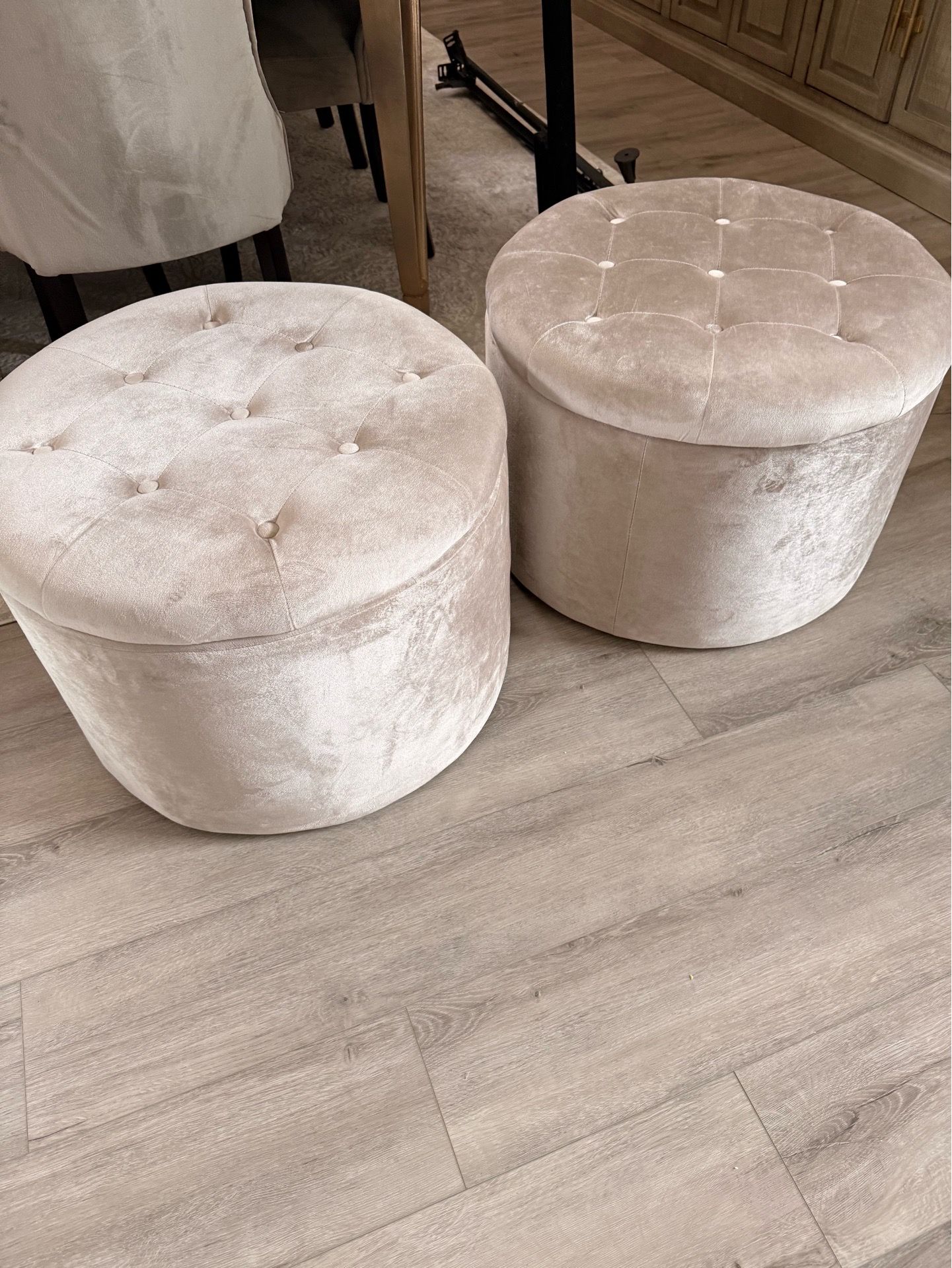 Set of 2 Ottomans