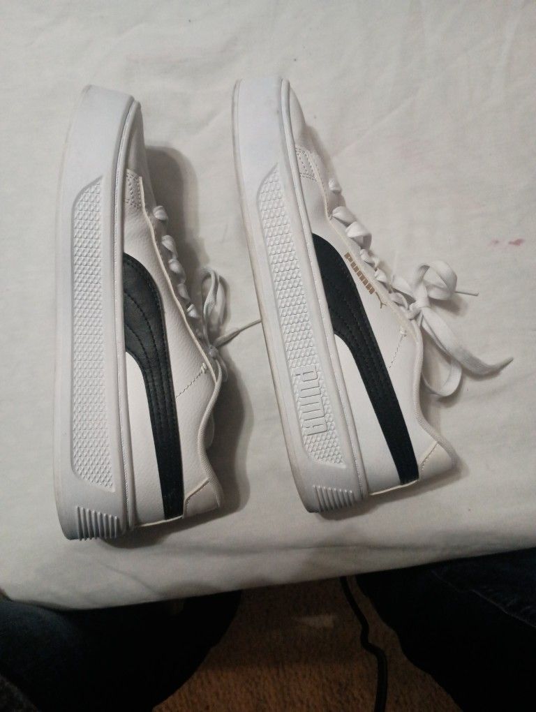 Size 6.5 PUMA shoes