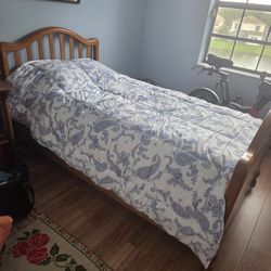 Wood Frame Bed With Mattress