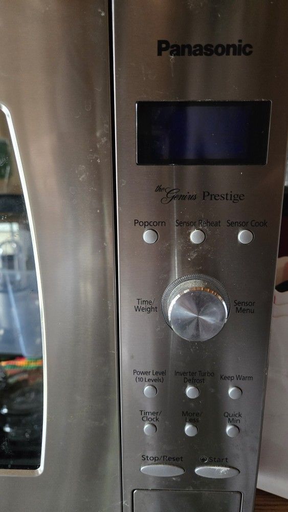 Panasonic The Genius Prestige Microwave ( 2.2 Cu Ft)