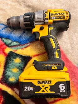 Dewalt Rotary Drill 20V w/ 6AH Battery