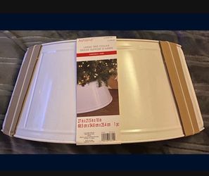 Ashland Large Christmas Tree Collars
