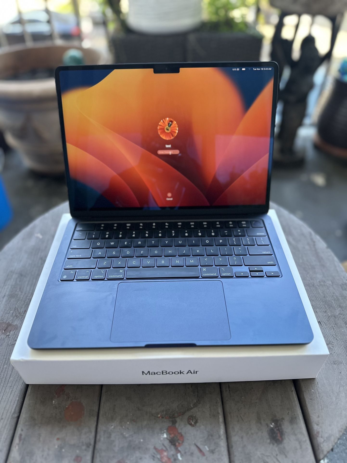 2022 Apple MacBook Air 13.6" M2 8C GPU 3.5GHz 8GB RAM 256GB SSD A2681 Purple