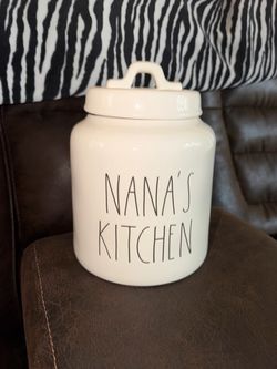 Cookie jar