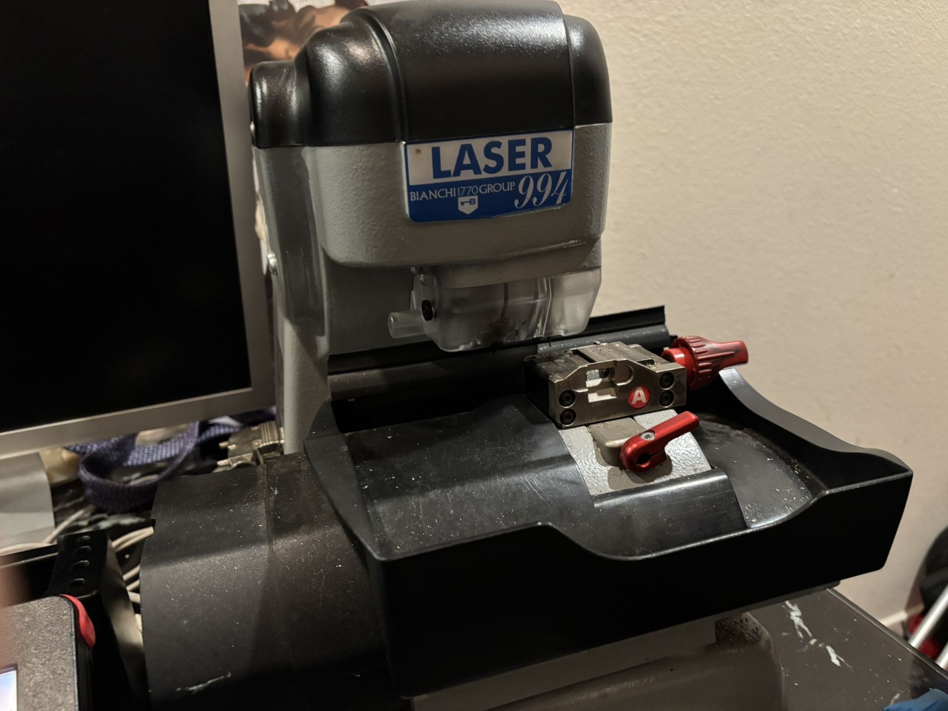 Laser Key Cutting Machine 