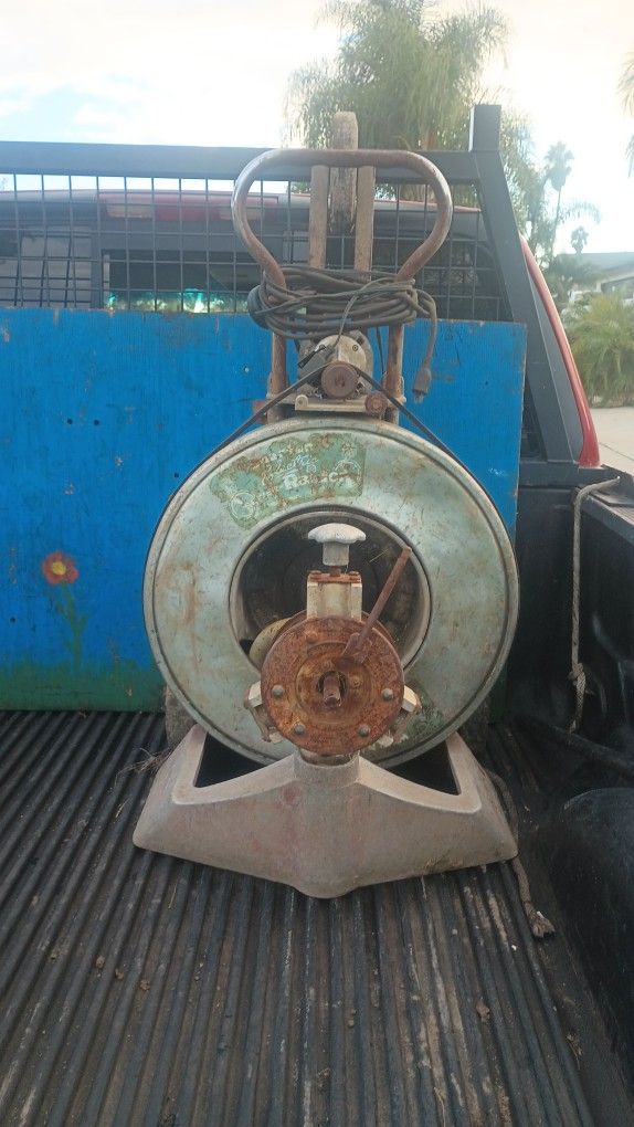 Spartan 1065 Drain-Cleaning Snake 