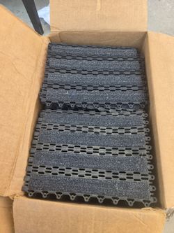 NEW .. Interlocking Carpet Floor Tiles Set