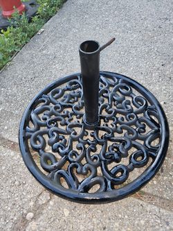 Price is firm. Beautiful vintage large freestanding cast iron umbrella stand