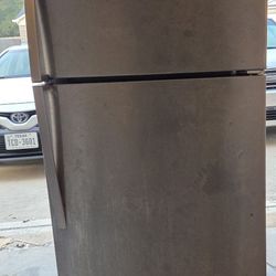 Whirlpool Refrigerator 