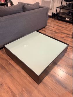 Floor table with storage
