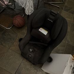 Nuna Car seat